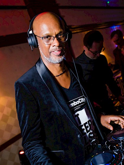 Robert White